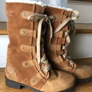 Gently worn Sorel Emelie Boots sz 7